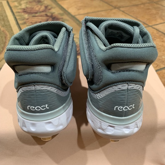 Nike Alpha Huarache Elite 4 Mid’ Baseball Cleats - Picture 6 of 13